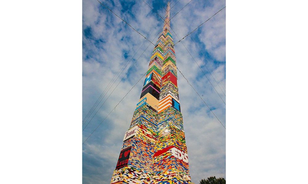 Diseño de la torre de lego más alta del mundo. 