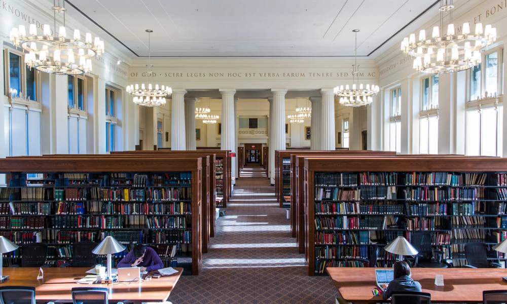 Universidad más antigua de Estados Unidos - Biblioteca de la Escuela de Derecho, Universidad de Harvard