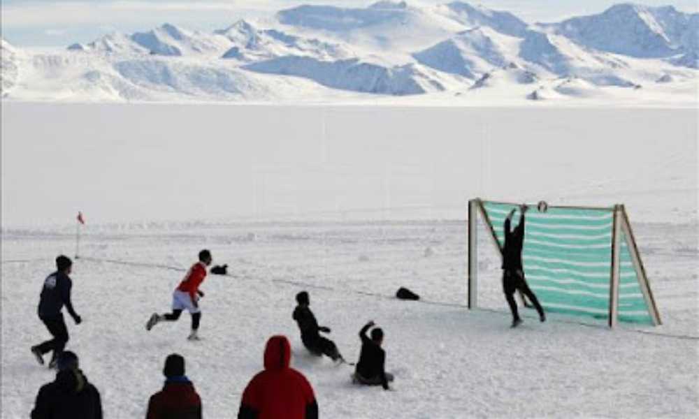 Fútbol en la Antártida
