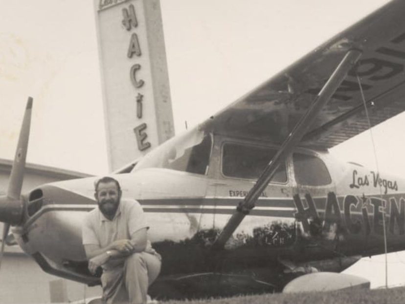 Vuelo más largo de la historia - Robert Timm junto al Cessna 172, el "Hacienda"