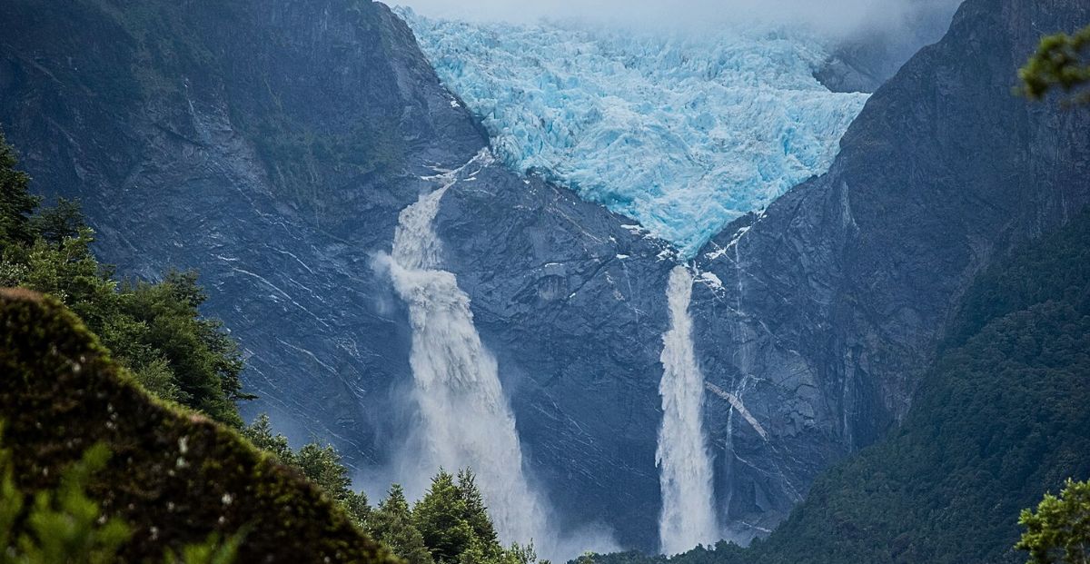 Ventisquero Colgante, una enorme pared de hielo que se esconde en Chile ...