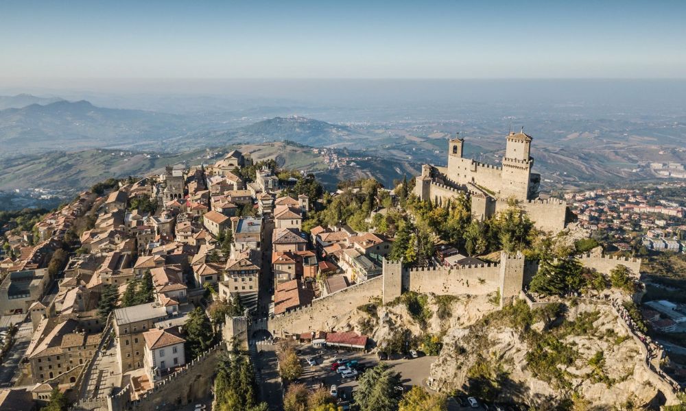 San Marino - segundo país más pequeño del mundo sin salida al mar