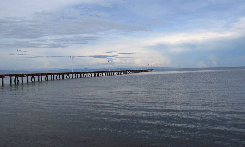 Un muelle en el lago más grande de América Central. 