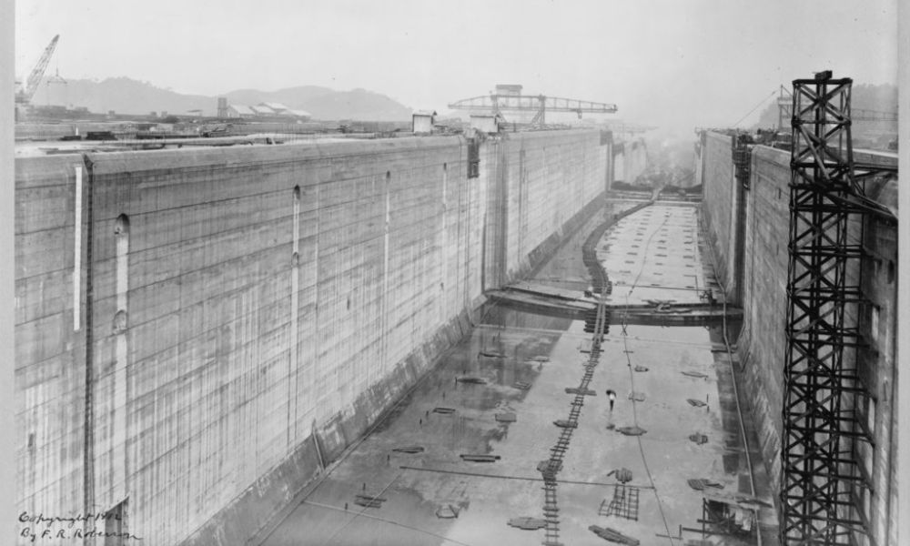 Fotografía antigua de la construcción del Canal de Panamá.