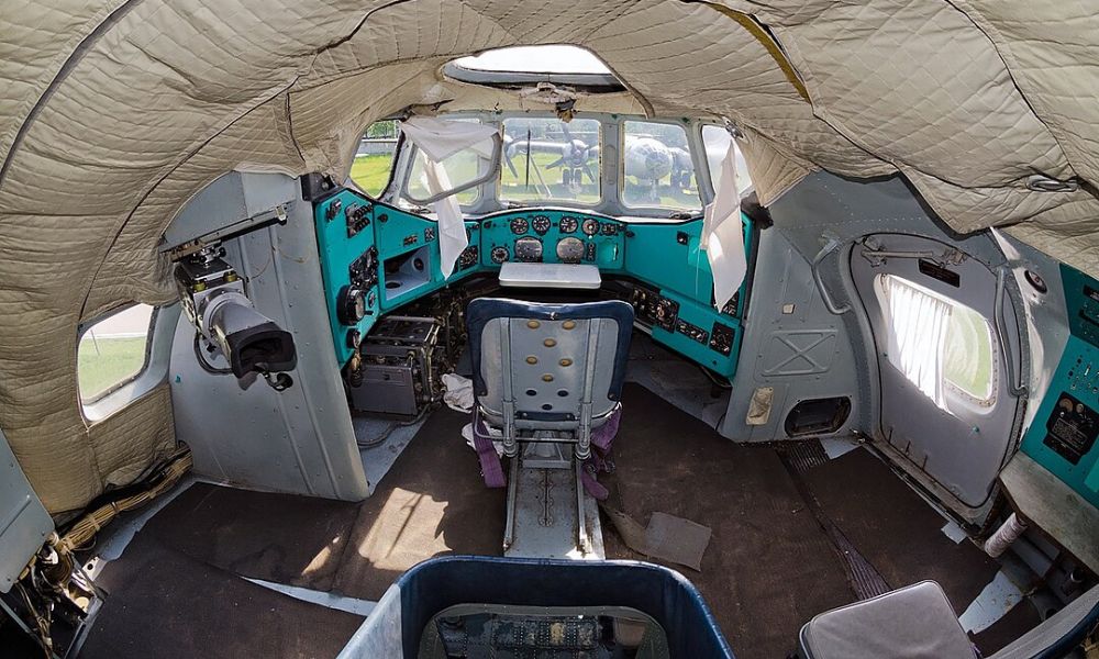 Interior del helicóptero más pesado de la historia. 