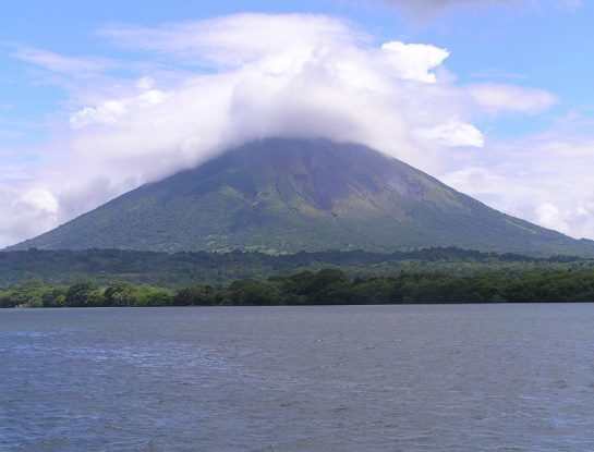 ¿Sabías que Latinoamérica tiene la isla volcánica de “agua dulce” más grande del mundo?