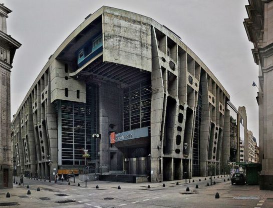 Banco de Londres y América del Sur: un gigante de hormigón que decora Buenos Aires
