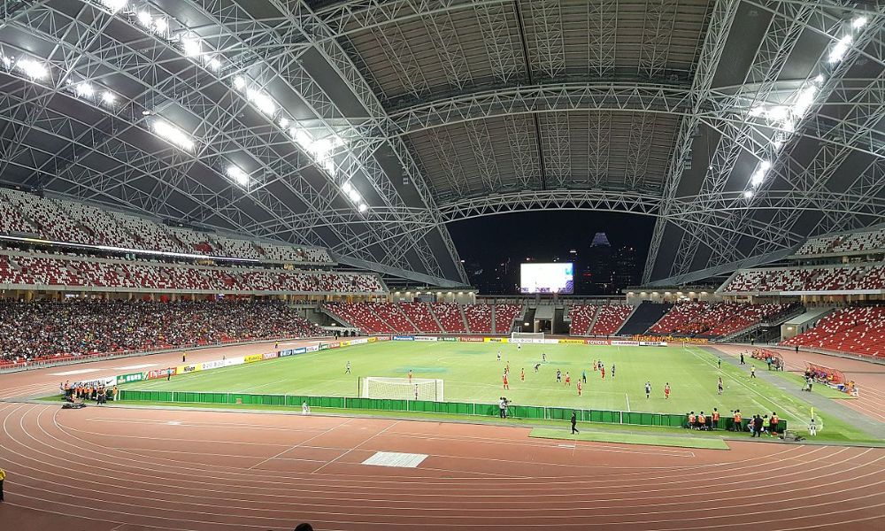 El Estado Nacional de Singapur de noche.