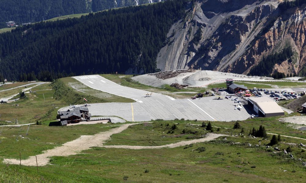 El aeropuerto de Courchevel en verano. 