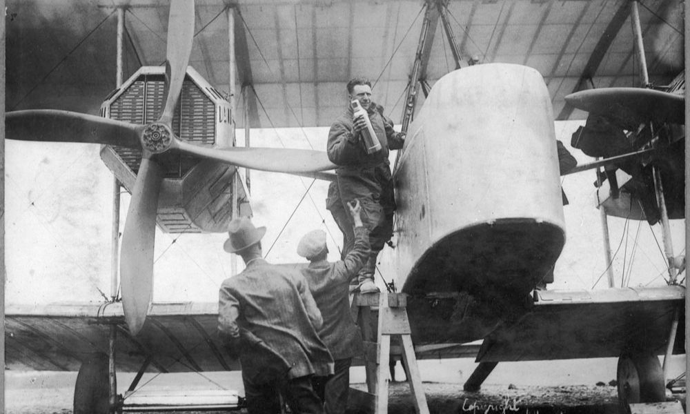 Primer vuelo transatlántico sin escalas - John Alcock y Arthur Brown