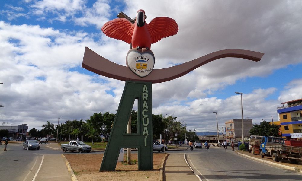 Monumento de ingreso a la ciudad más calurosa de Brasil.