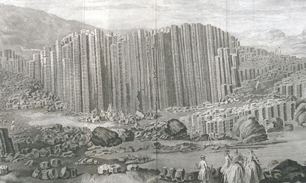 Las columnas de la Calzada del Gigante, retratadas en el siglo XVIII.