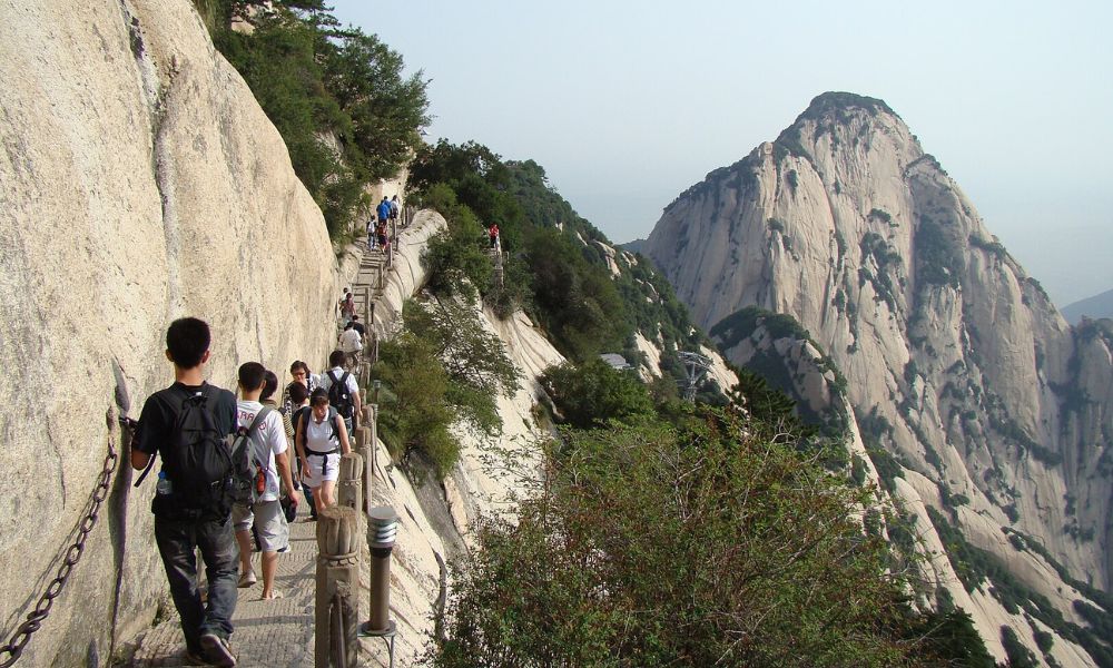 Hua Shan, el sendero más peligroso del mundo que está en China