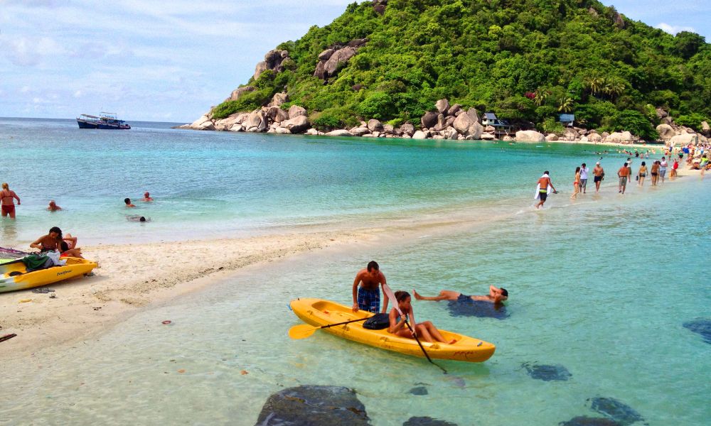 Kayak en una de las islas más visitadas de Tailandia