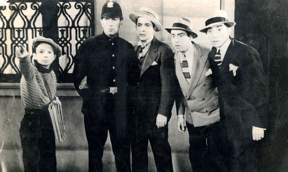 Astor Piazzolla junto a Carlos Gardel en la película "El día que me quieras"