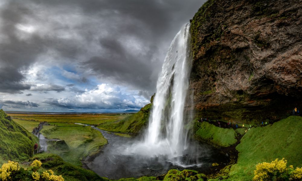 Cascada Seljalandsfoss, una maravilla del paisaje natural de Islandia