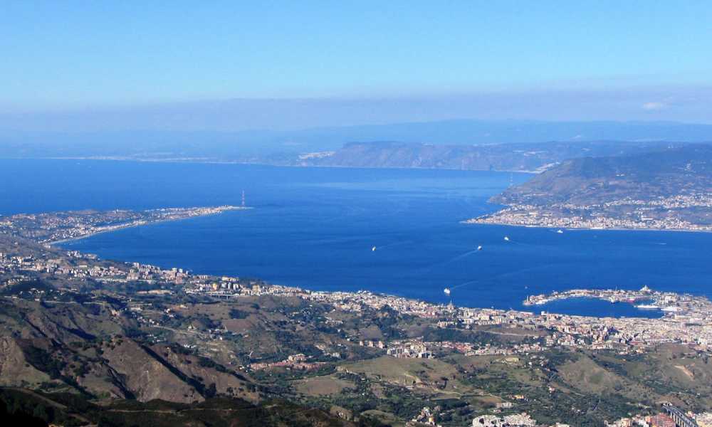 Sicilia y el resto de Italia no están unidos por un puente