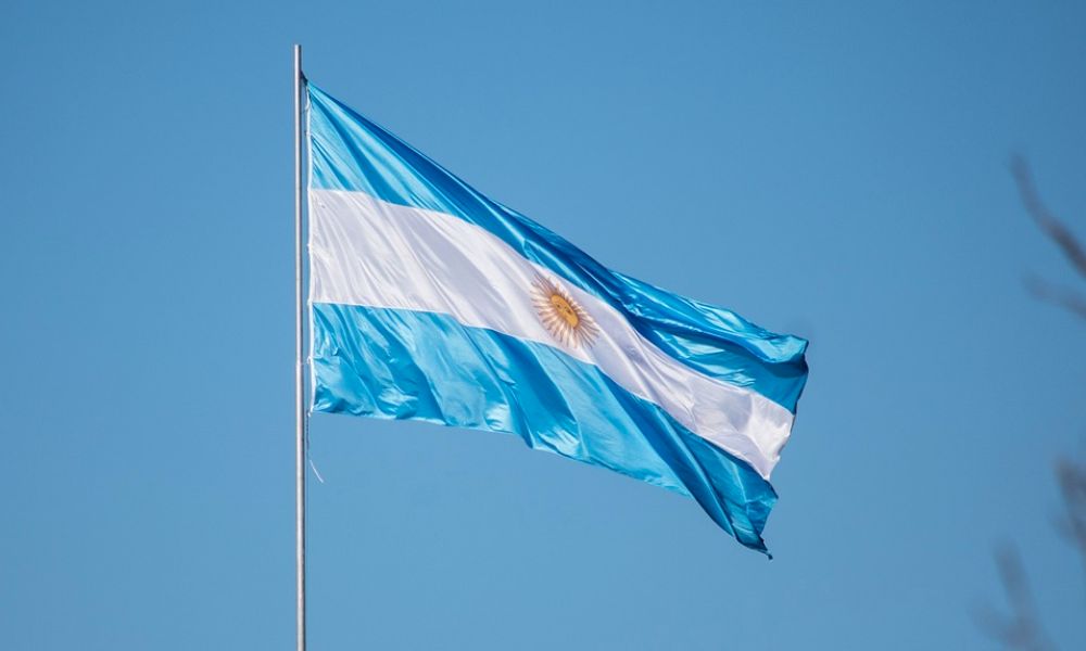20 de julio - Bandera argentina como símbolo patrio