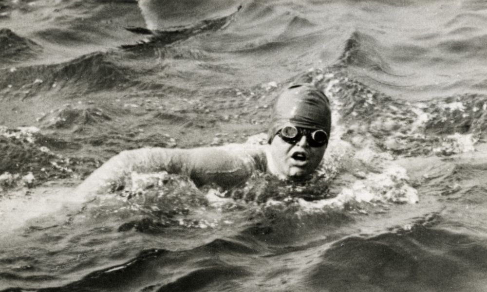 Primera nadadora en cruzar el Canal de la Mancha, en 1926