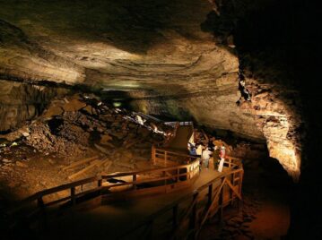 Sistema de cuevas más largo del mundo - Cueva del Mamut, en Estados Unidos