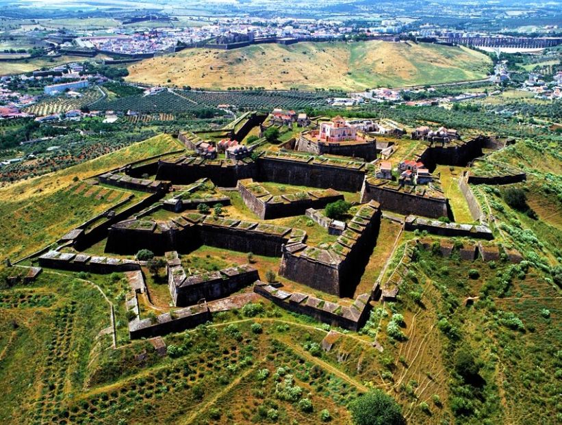 Elvas, la ciudad amurallada de Portugal que tiene el mayor sistema de fortificaciones-baluarte del mundo