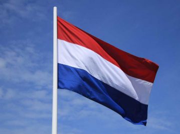 colores azul rojo y blanco en la bandera de los Países Bajos