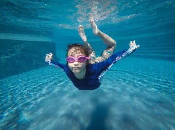 ¿Por qué los seres humanos no pueden respirar bajo el agua?