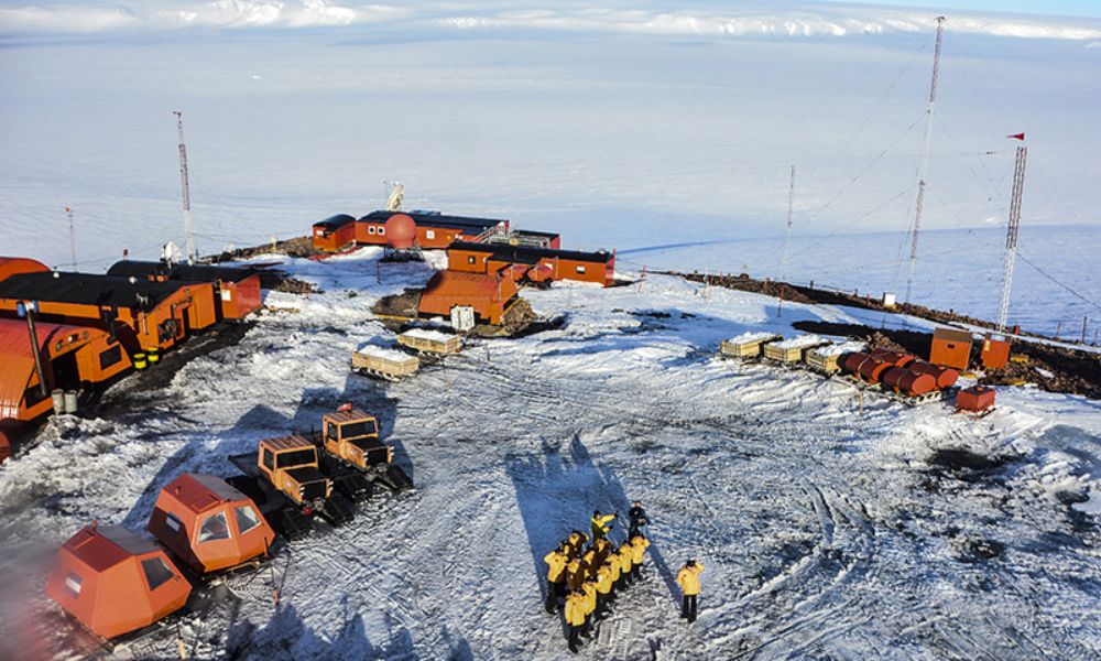 Bases argentinas en la Antártida - Base Conjunta Antártica Belgrano II