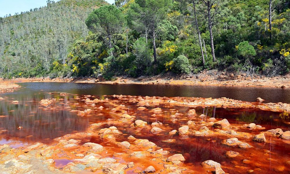 Color del río Tinto.