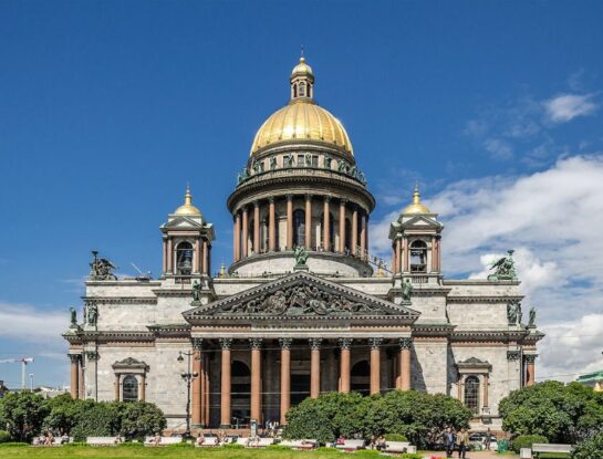 San Isaac: una catedral de San Petersburgo que se transformó en un museo y resalta con su cúpula de oro