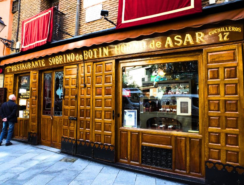 restaurante sobrino de botín fachada exterior