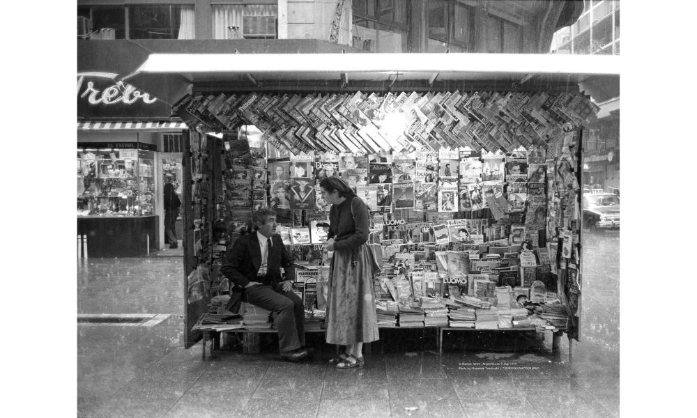 Puesto de diarios en la Ciudad de Buenos Aires de 1979