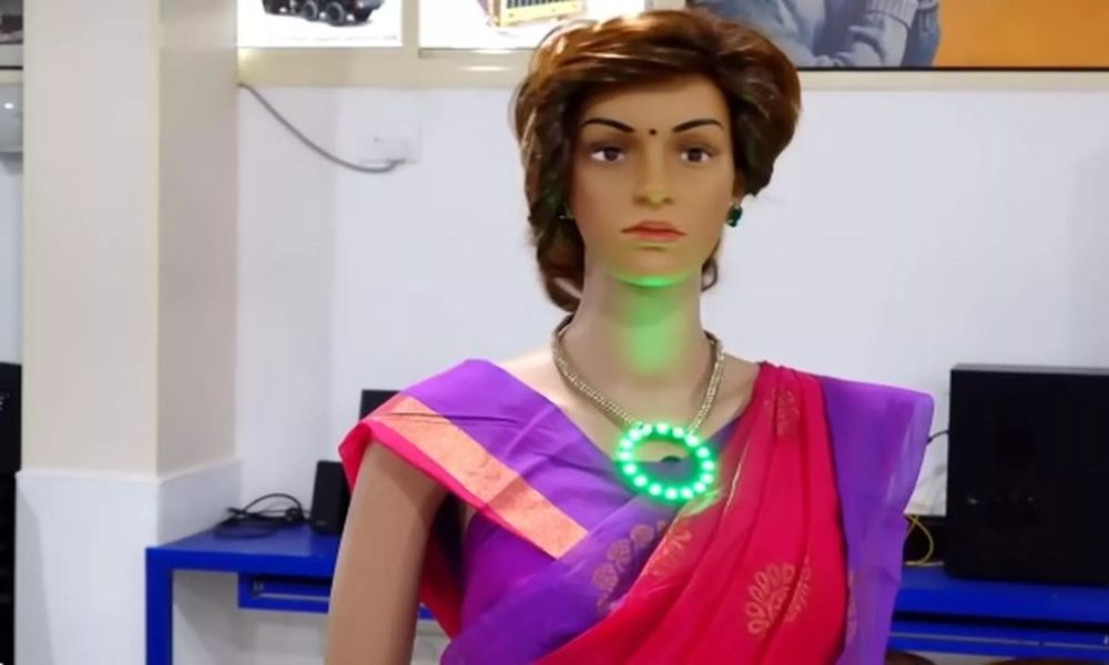 iris profesora de la india con inteligencia artificial