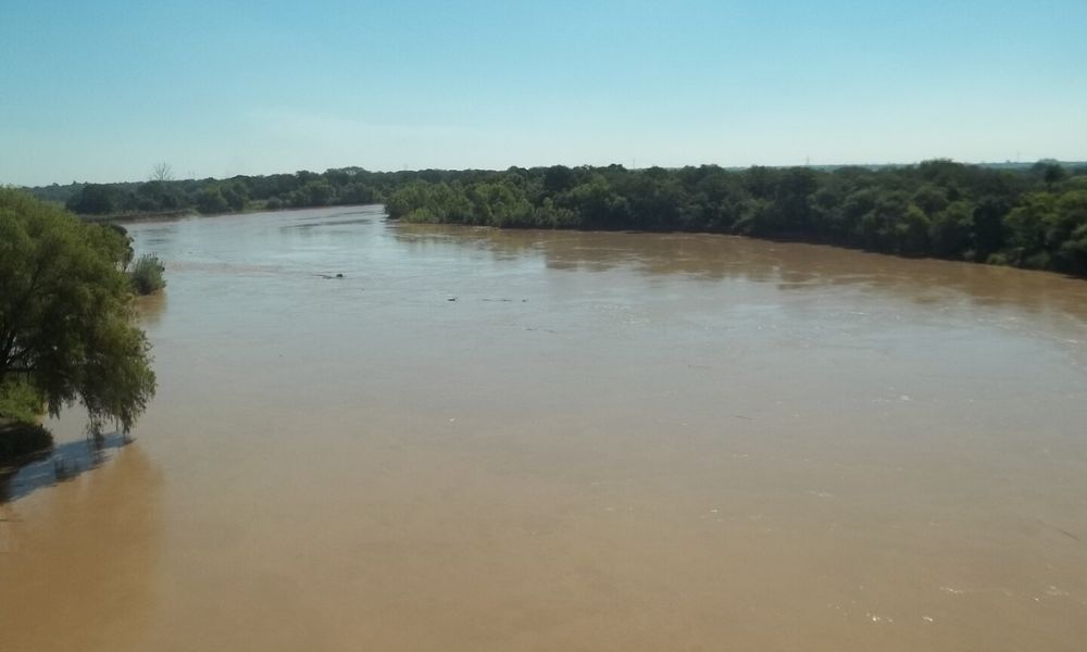 Agua del río Bermejo.