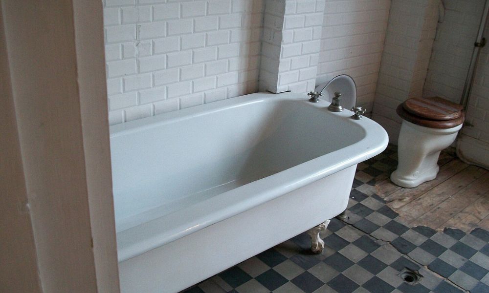 Baño de Villa Victoria.