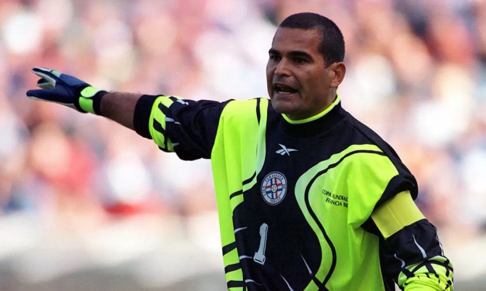 2 de octubre de 1994 - José Luis Chilavert convierte el primer gol de un arquero en la Primera División de fútbol argentino