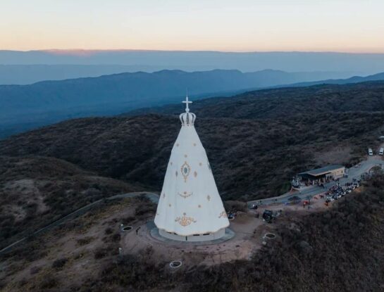 Se inauguró en Catamarca la imagen de la Virgen más alta del mundo