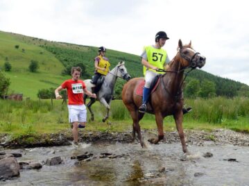 "Maratón Hombre vs. Caballo", la carrera que se corre desde 1981