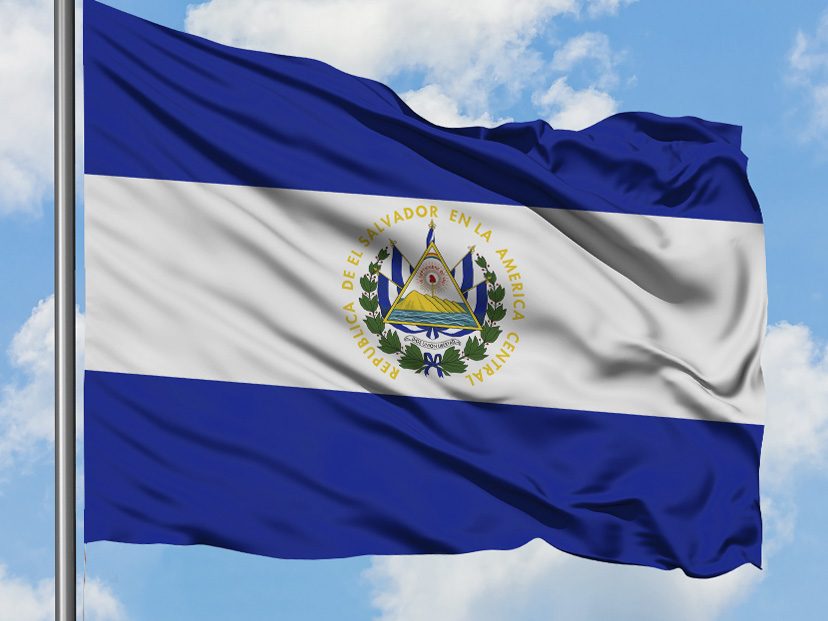 bandera de El Salvador infografia historia origen significado ST