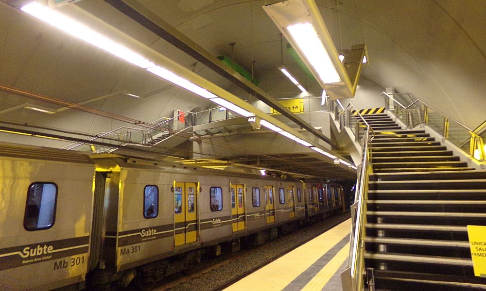 Instalaciones de la Línea H del Subte de Buenos Aires. 