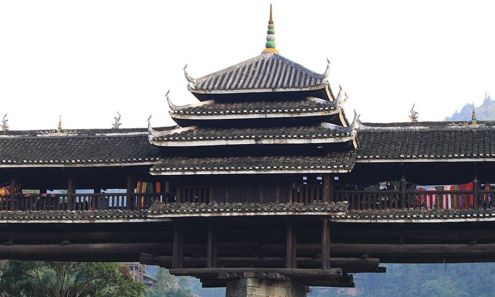 Una de las torres del puente Chengyang.