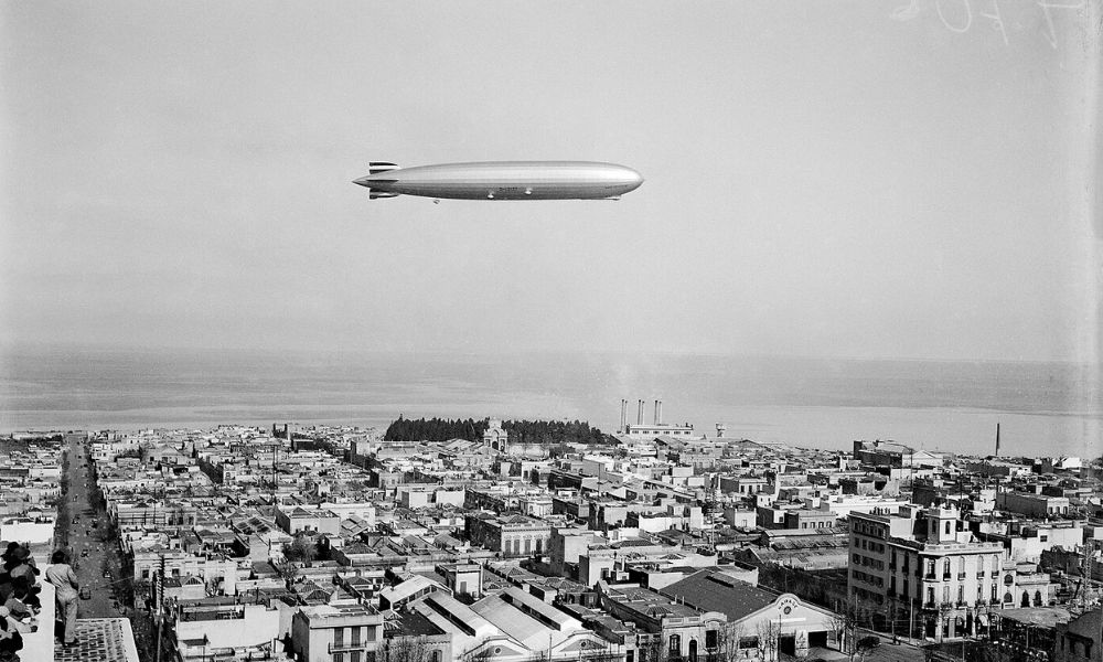 Graf Zeppelin sobre Montevideo, Uruguay