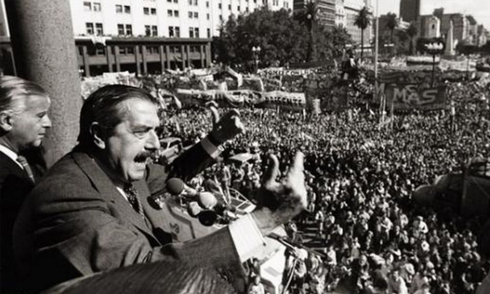 Raúl Alfonsín en su discurso de victoria