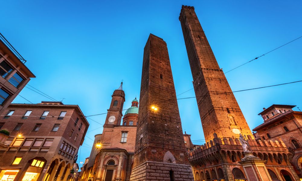 Torres Asinelli y Garisenda en Bolonia