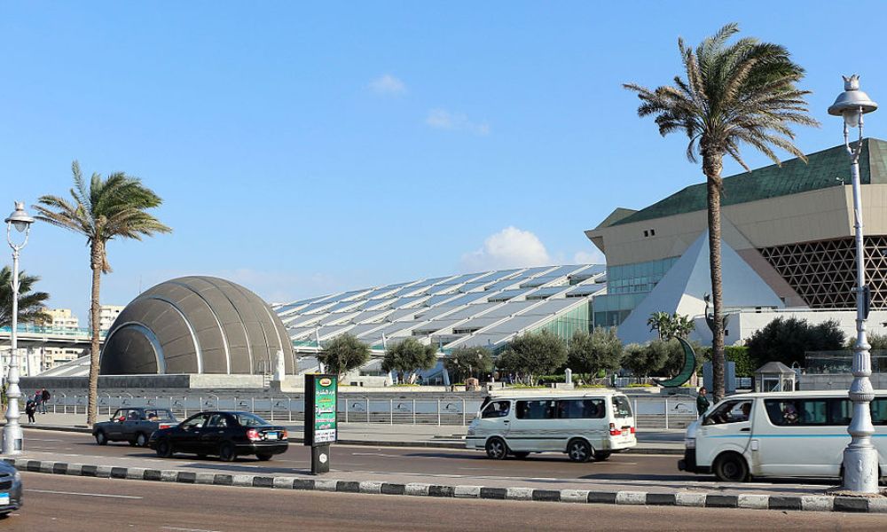 Fachada de la Bibliotheca Alexandrina.