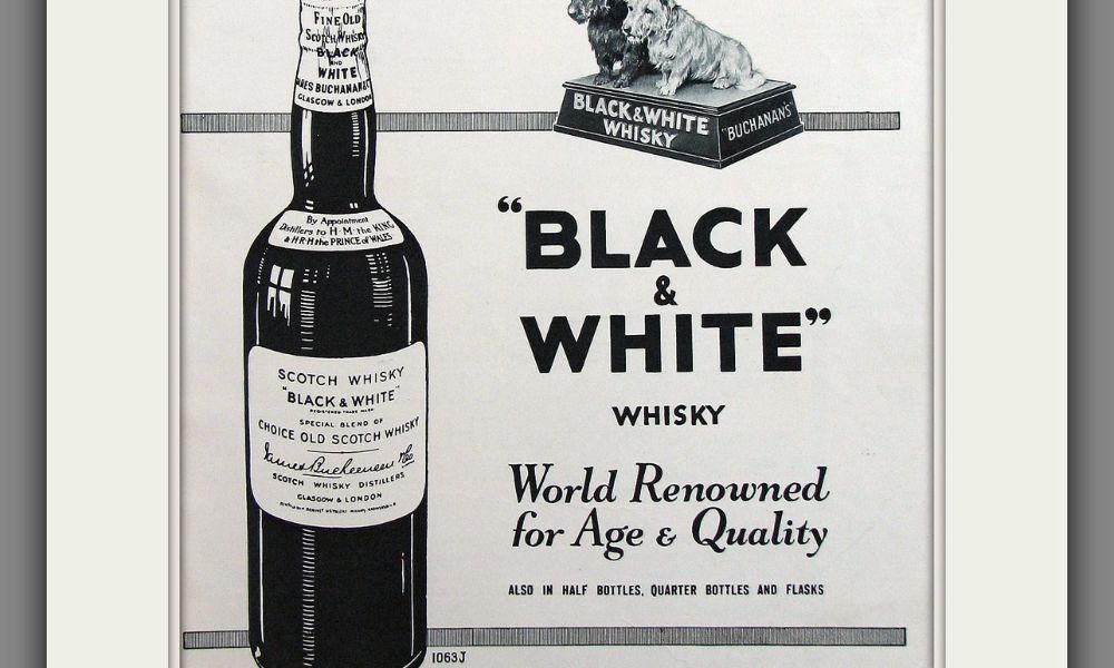 poster viejo de un whiskey black and white