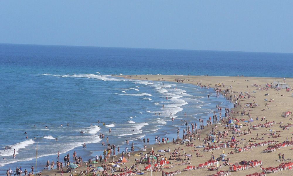 Vista aérea de Playa del Inglés, en Maspalomas, España