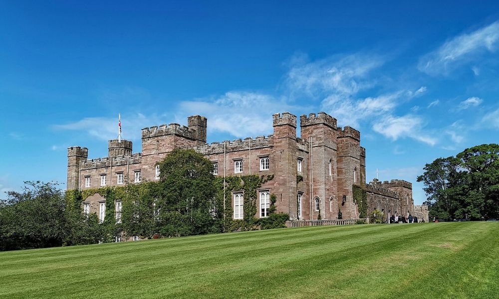 Palacio de Scone, lugar donde está la réplica de la Piedra del Destino