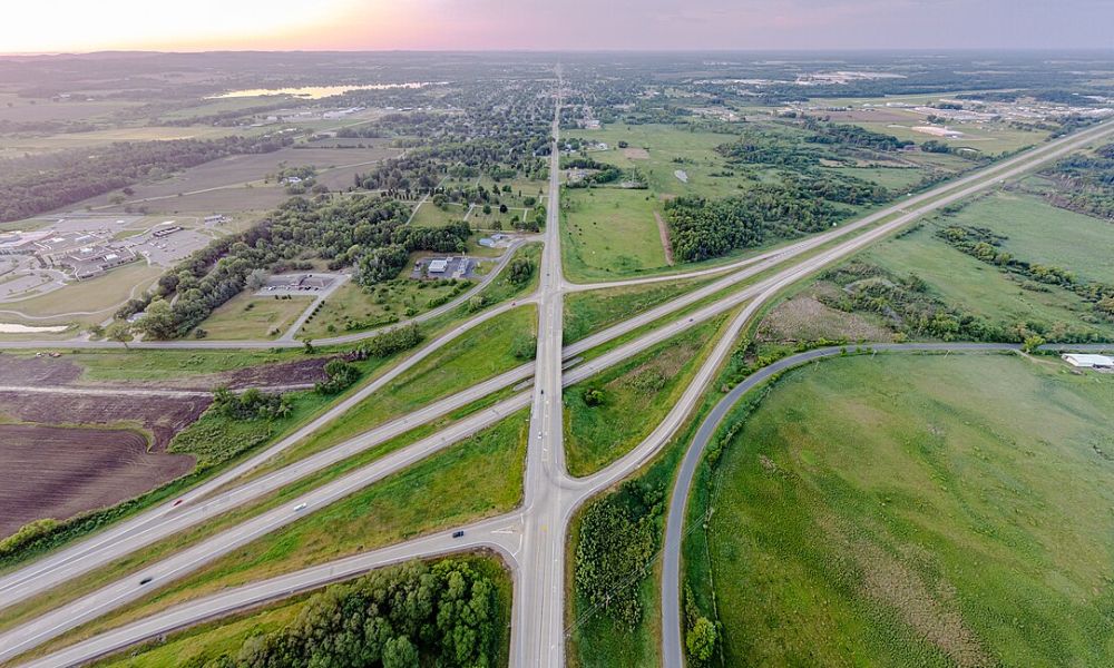 Vista aérea de la autopista más larga de Estados Unidos. 