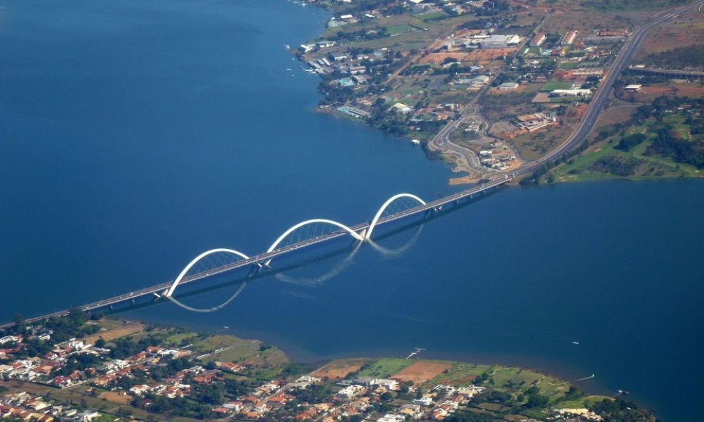 Vista aérea del puente Juscelino Kubitschek.